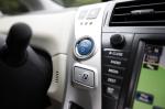 Toyota Prius V 2011 года
